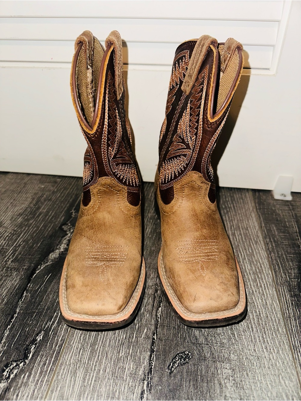 ARIAT BOYS' RUIDOSO WESTERN BOOTS - BROAD SQUARE TOE